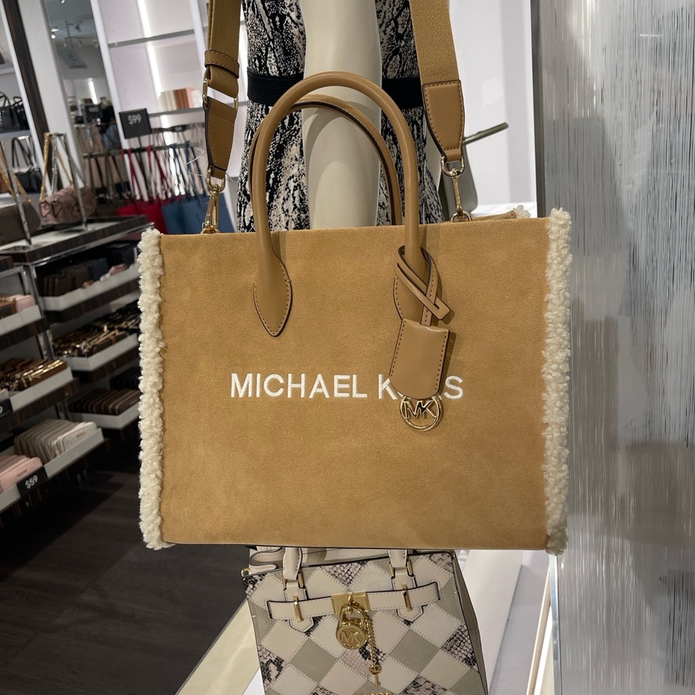 MICHAEL KORS Mirella Medium Suede and Faux Shearling Tote Bag
Peanut 
NWT - Picture 11 of 16